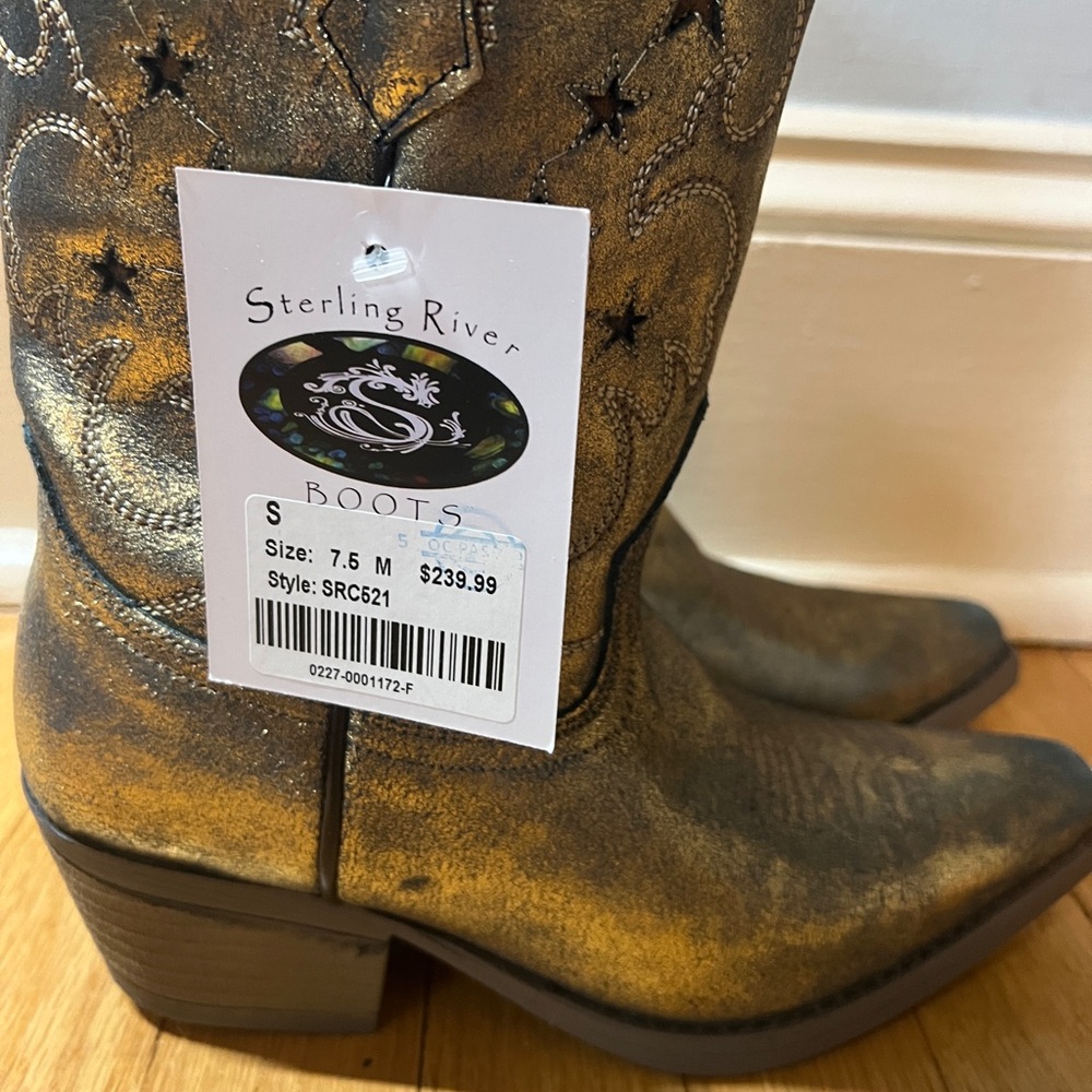 Sterling River Brown and Gold Boots